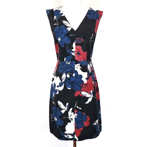 Cynthia Steffe V-Neck Floral Dress Size 8 - Picture 2 of 14